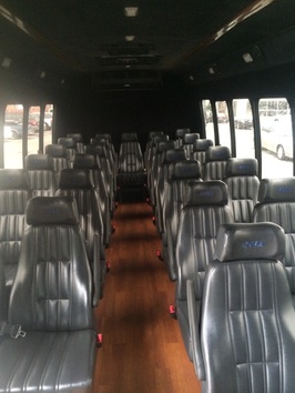 28 passenger bus rental roanoke tx